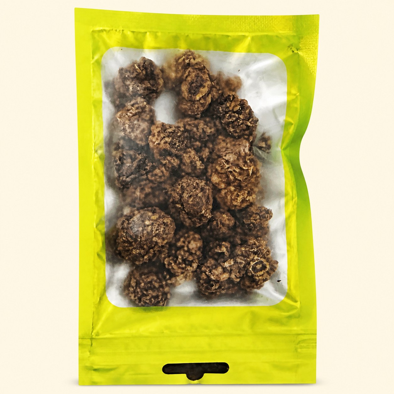 An 8 gram pouch of dried silvervine fruit pieces